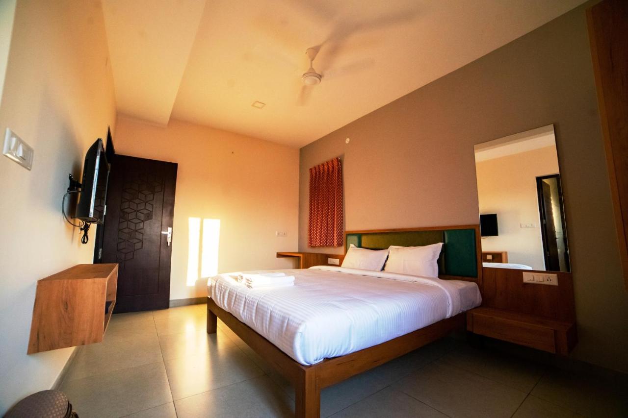 Sarvam Serviced Apartment Kojambuttúr Kültér fotó